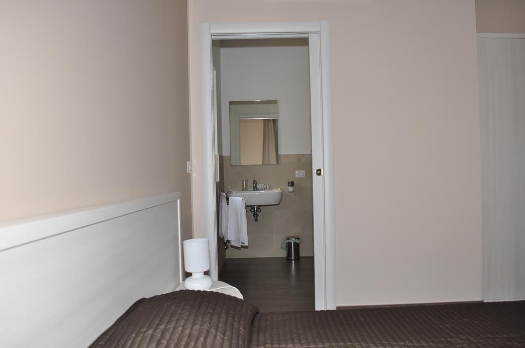 Ibasilischi Hotell Irsina Eksteriør bilde